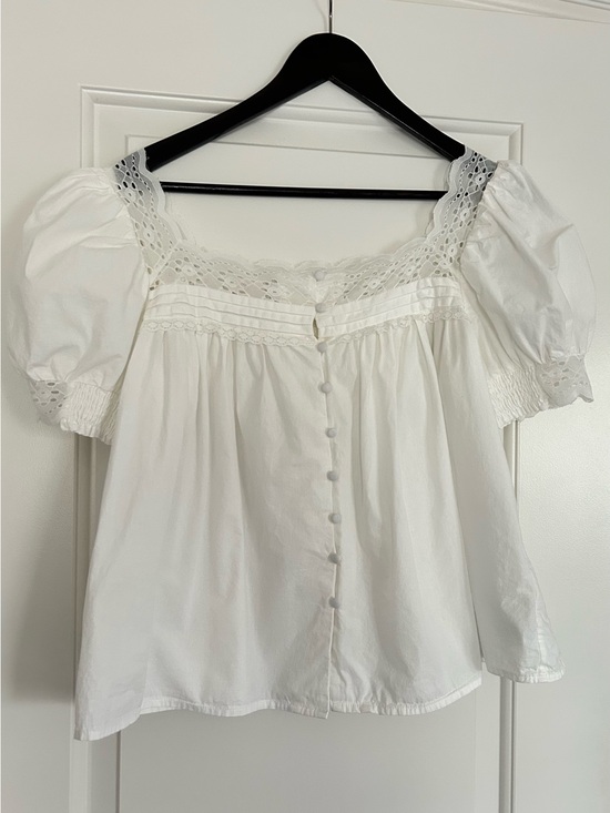 None Tops - EUC Women’s White Lace-Trim Puff Sleeve Square Neck Top Blouse Flowy Sz M